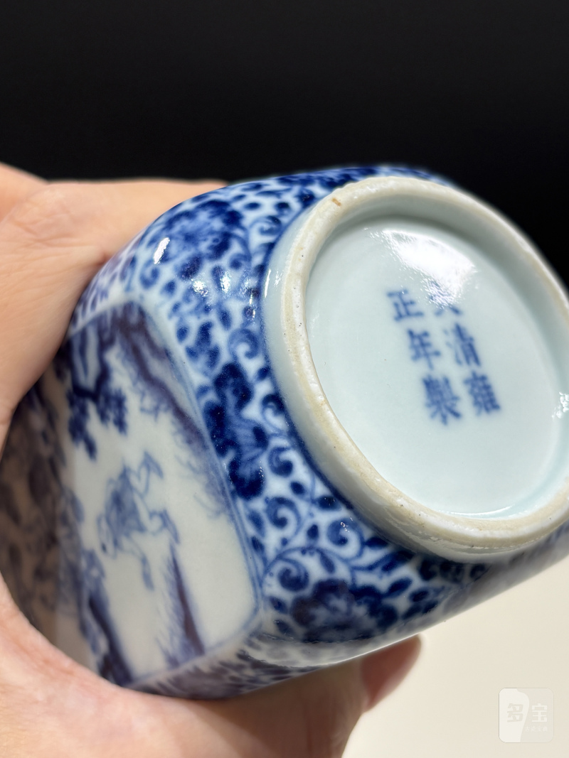 清雍正 青花花卉开光婴戏图方瓶 - 图18